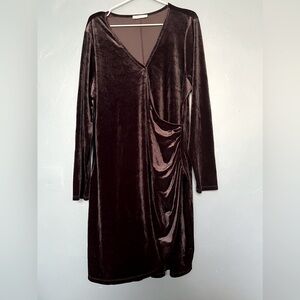 Women's INTEMPO Black Velvet Faux-Wrap Dress 2X